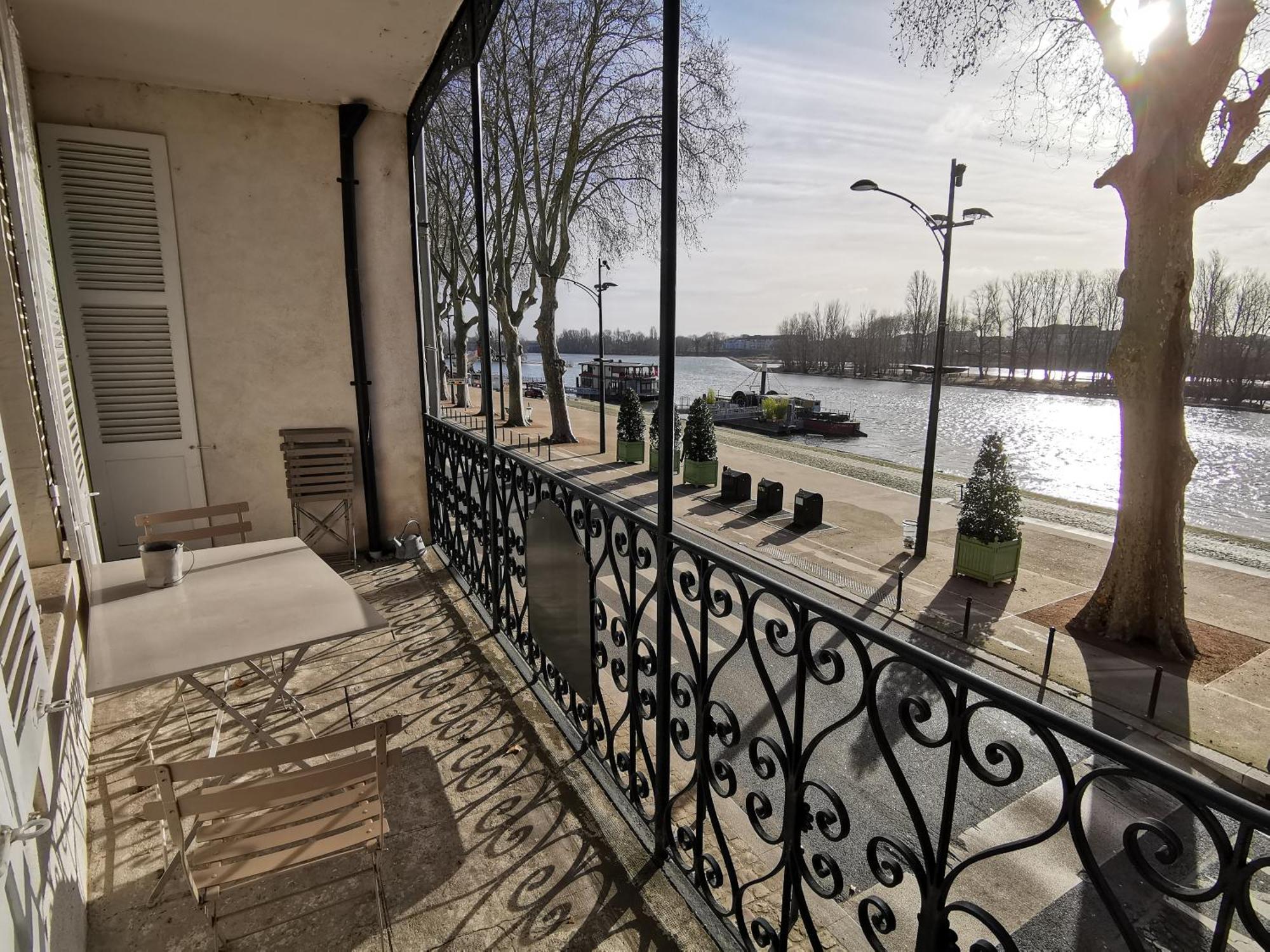 Appart Gite Les Oiseaux- Face Loire Quai Du Chatelet ออร์เลออง ภายนอก รูปภาพ
